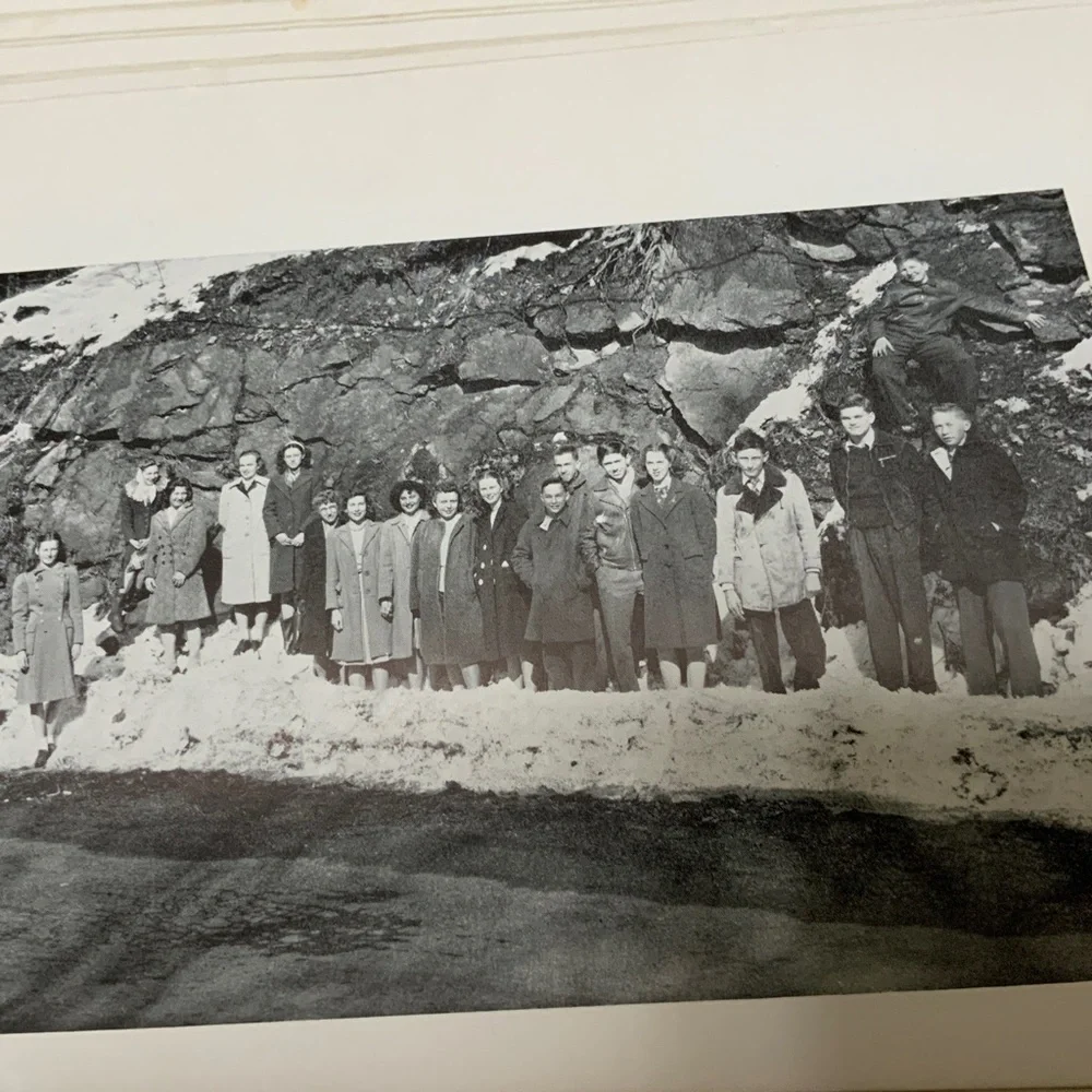 WW II era,  HACKETTSTOWN NJ HIGH SCHOOL YEAR BOOKS - Picture 13 of 16